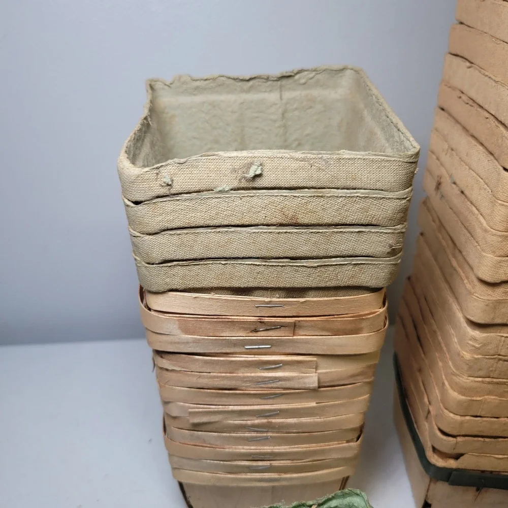 Mixed‎ Lot of Small Berry Baskets Wood Pulp Cardboard Farm Stand Containers